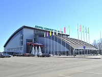 Входная группа Дворец единоборств Ак Барс. Казань (Ново-Савиновский район),  проспект Ф. Амирхана,  1г